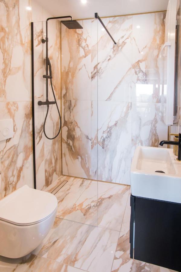 Apartamento Luksusowy Penthouse Z Jacuzzi I Widokiem Na Morze Gdynia Exterior foto