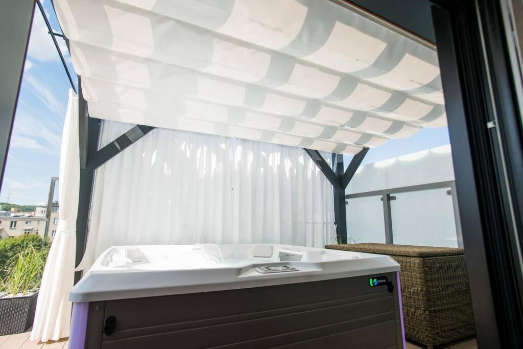 Apartamento Luksusowy Penthouse Z Jacuzzi I Widokiem Na Morze Gdynia Exterior foto
